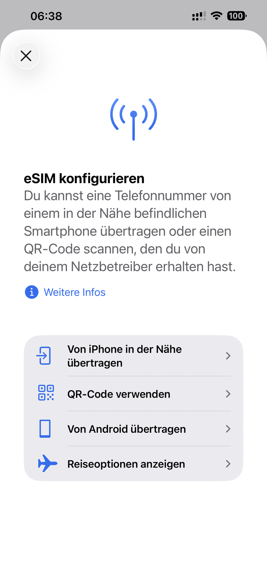 iPhone Einstellungen eSIM hinzufügen mit den Optionen Von einem iPhone in der Nähe übertragen und QR-Code verwenden