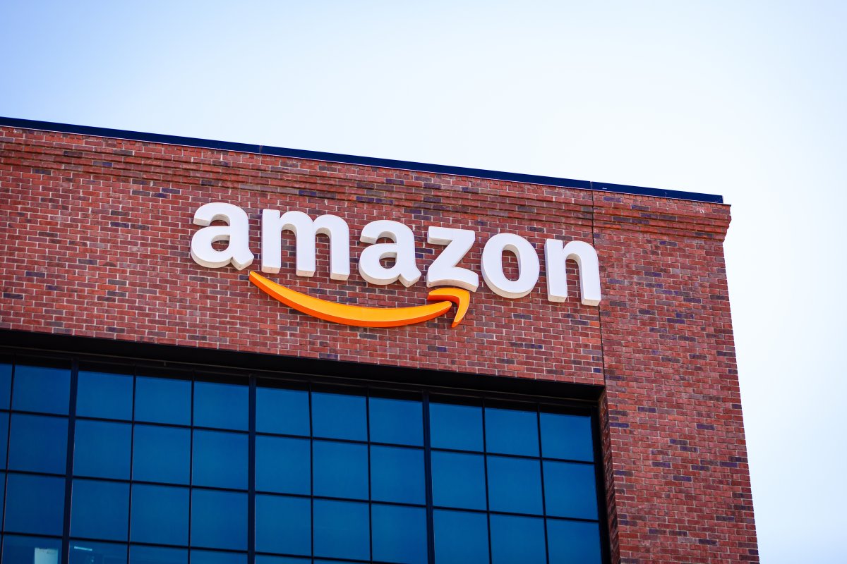 Oberlandesgericht bremst Amazon: Meldebutton und Algorithmen verstoßen gegen DSA